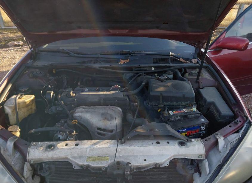 Photo 10 of 2004 Toyota Camry LE (VIN 4T1BE32KX4U331964)