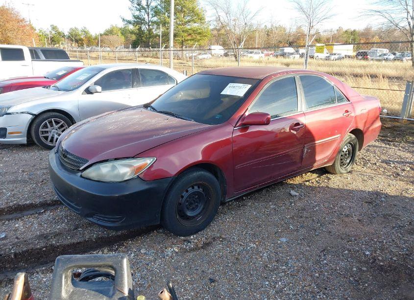 Photo 2 of 2004 Toyota Camry LE (VIN 4T1BE32KX4U331964)