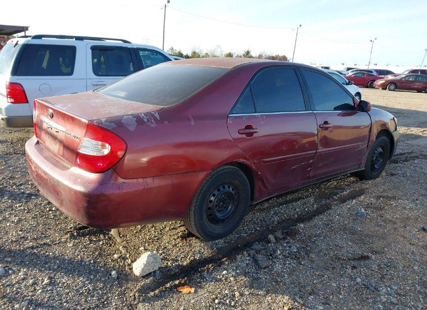 Photo 4 of 2004 Toyota Camry LE (VIN 4T1BE32KX4U331964)