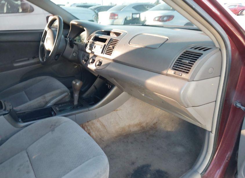 Photo 5 of 2004 Toyota Camry LE (VIN 4T1BE32KX4U331964)