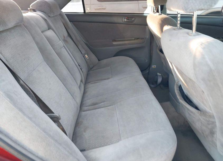 Photo 8 of 2004 Toyota Camry LE (VIN 4T1BE32KX4U331964)