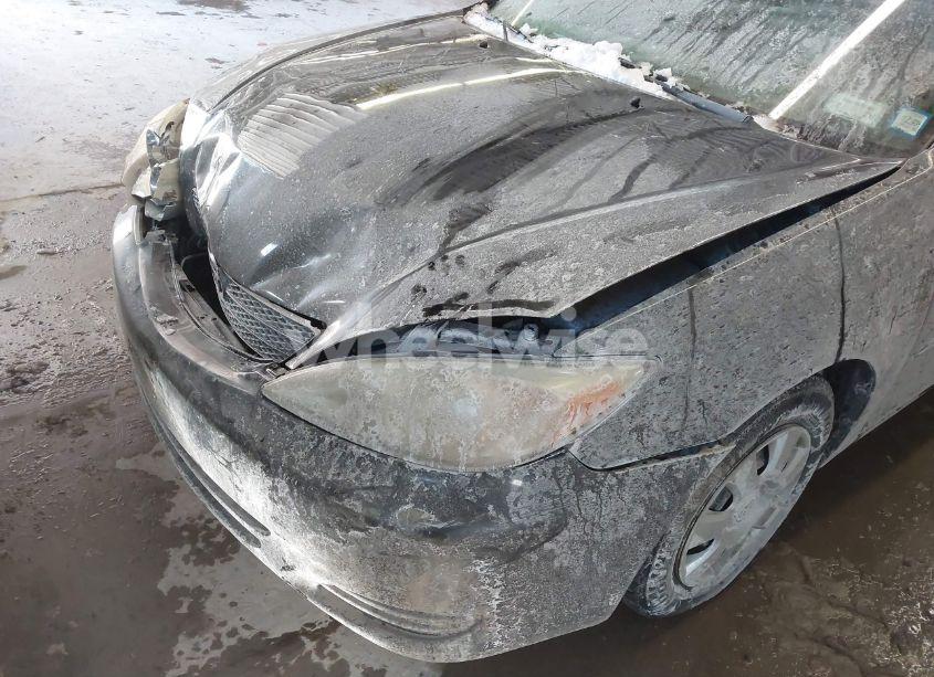 Photo 6 of 2004 Toyota Camry LE (VIN 4T1BE32KX4U337912)