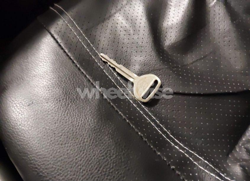 Photo 11 of 2004 Toyota Camry LE (VIN 4T1BE32KX4U368397)