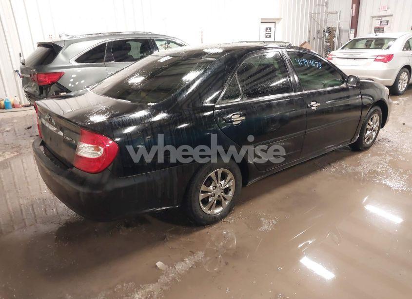 Photo 4 of 2004 Toyota Camry LE (VIN 4T1BE32KX4U368397)