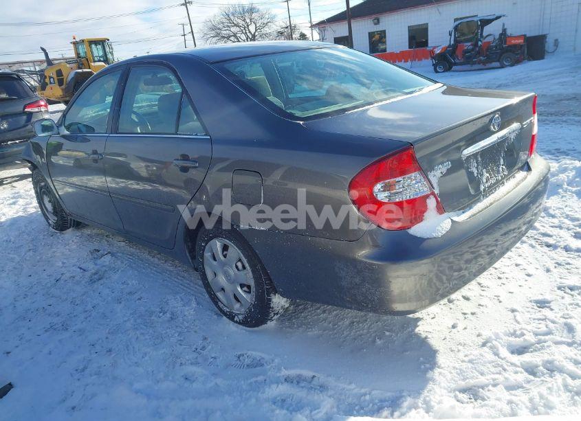 Photo 3 of 2004 Toyota Camry LE (VIN 4T1BE32KX4U797569)