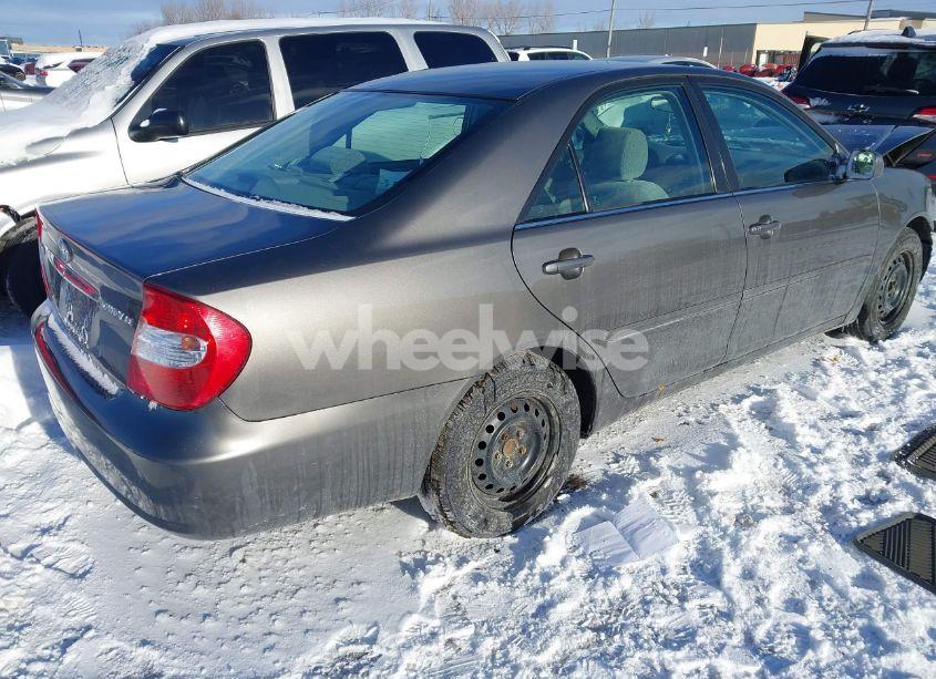 Photo 4 of 2004 Toyota Camry LE (VIN 4T1BE32KX4U797569)