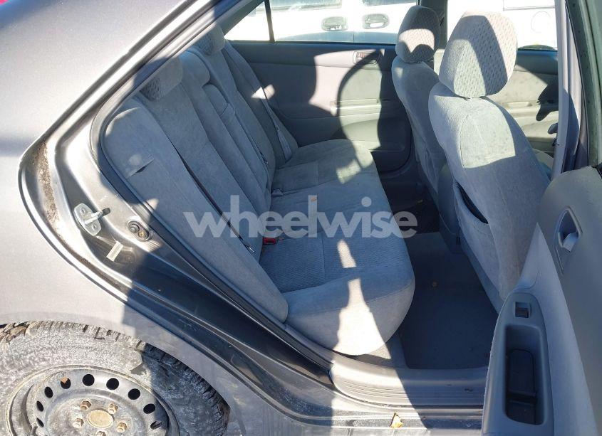 Photo 8 of 2004 Toyota Camry LE (VIN 4T1BE32KX4U797569)