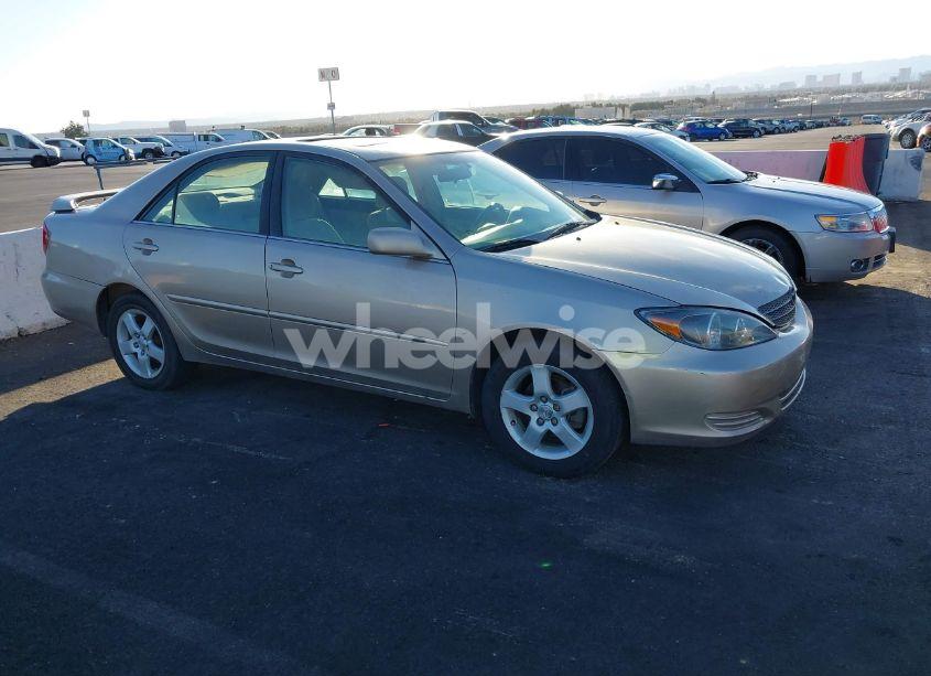 2004 Toyota Camry LE/SE/STD/XLE (VIN 4T1BE32KX4U811132) main photo