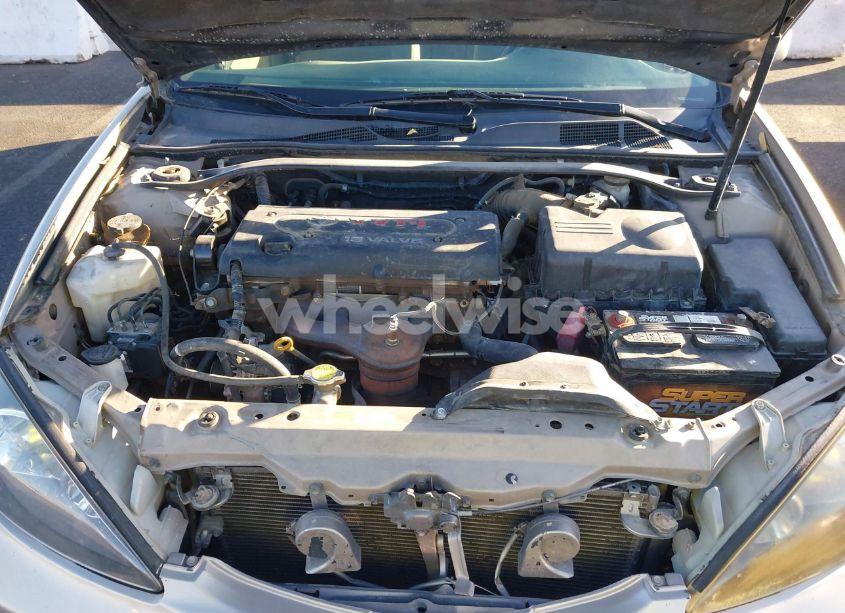 Photo 10 of 2004 Toyota Camry LE/SE/STD/XLE (VIN 4T1BE32KX4U811132)