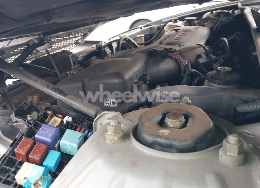 Photo 10 of 2004 Toyota Camry LE (VIN 4T1BE32KX4U815584)