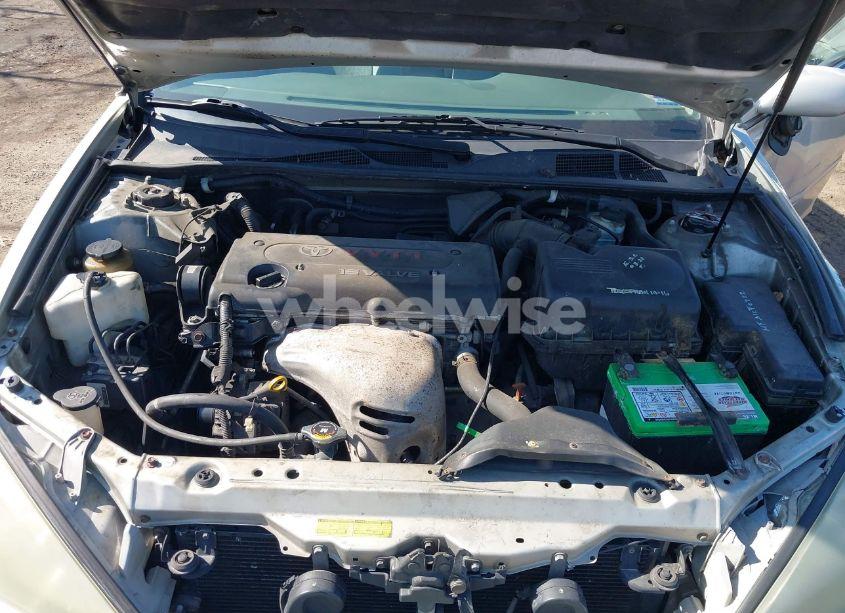 Photo 10 of 2004 Toyota Camry LE (VIN 4T1BE32KX4U822227)