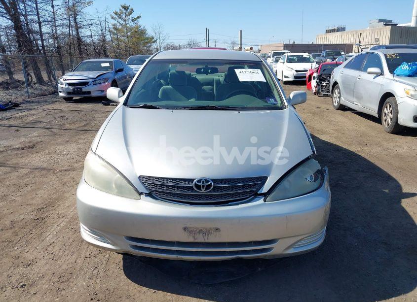 Photo 12 of 2004 Toyota Camry LE (VIN 4T1BE32KX4U822227)