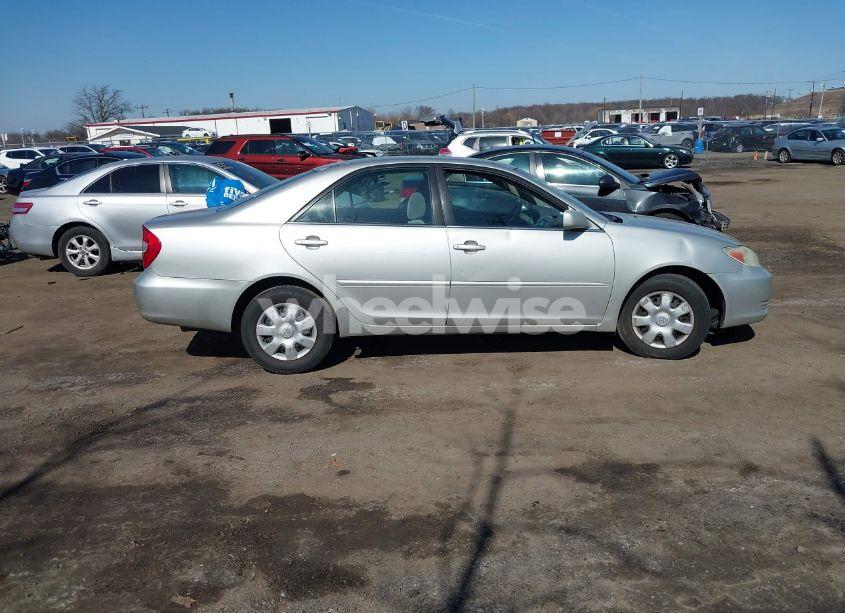 Photo 13 of 2004 Toyota Camry LE (VIN 4T1BE32KX4U822227)