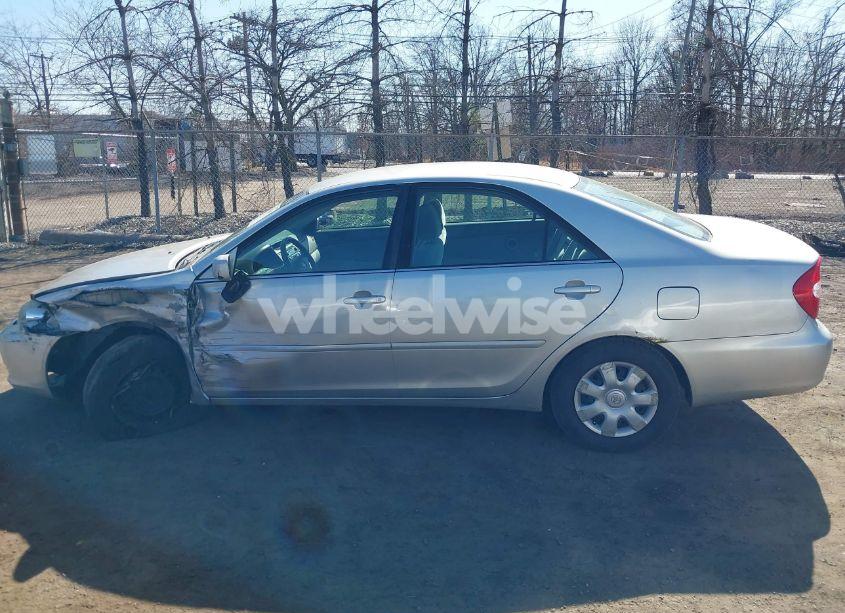 Photo 14 of 2004 Toyota Camry LE (VIN 4T1BE32KX4U822227)