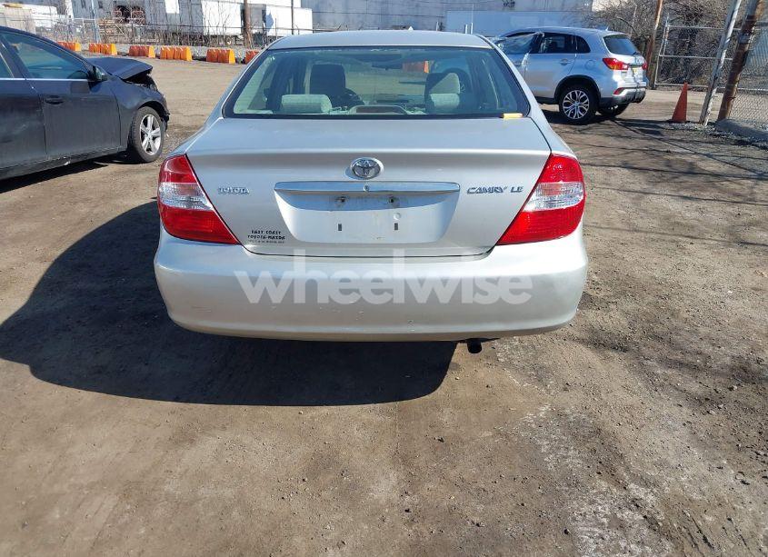 Photo 16 of 2004 Toyota Camry LE (VIN 4T1BE32KX4U822227)