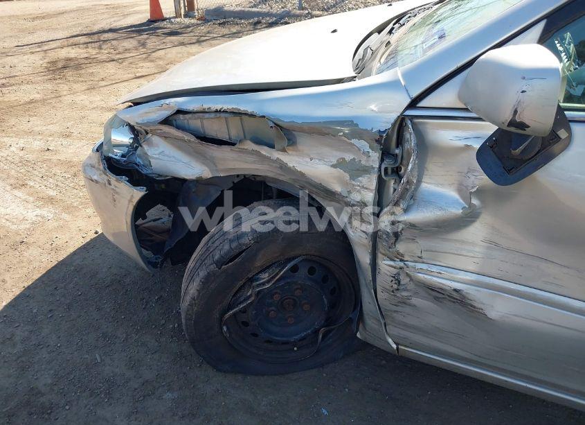 Photo 6 of 2004 Toyota Camry LE (VIN 4T1BE32KX4U822227)