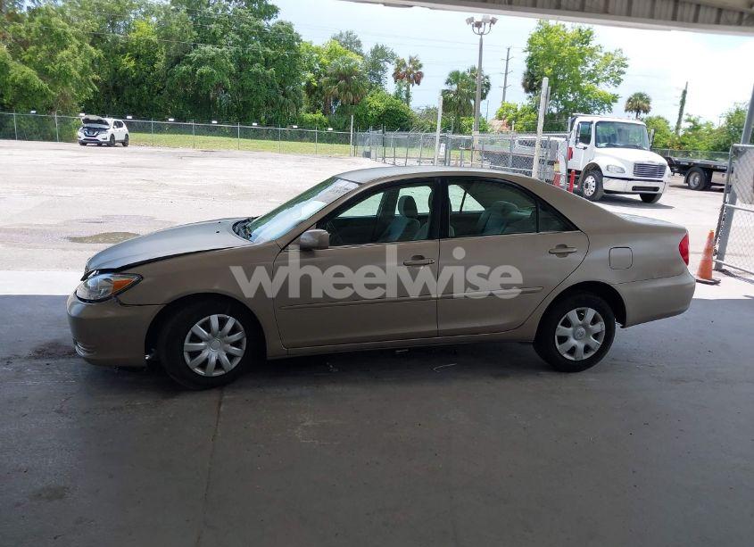 Photo 15 of 2004 Toyota Camry LE (VIN 4T1BE32KX4U826259)