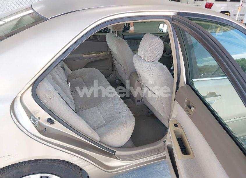 Photo 8 of 2004 Toyota Camry LE (VIN 4T1BE32KX4U826259)