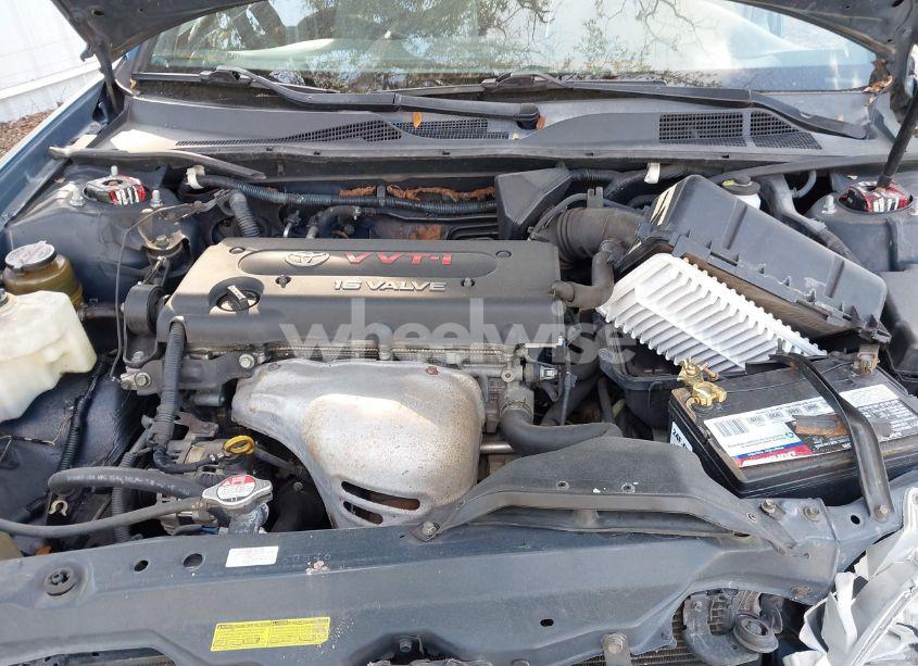 Photo 10 of 2004 Toyota Camry LE (VIN 4T1BE32KX4U833325)