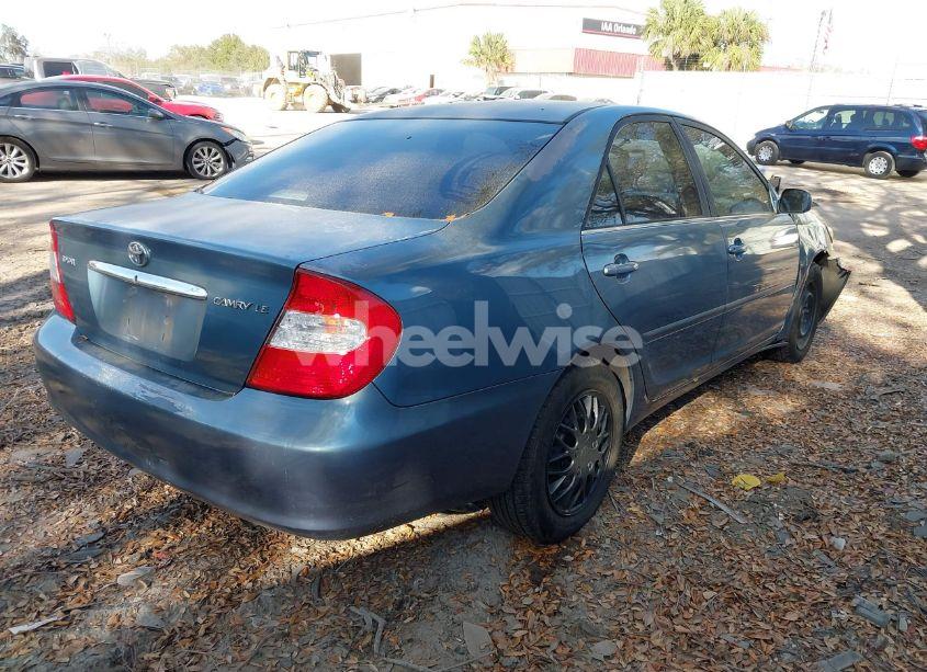 Photo 4 of 2004 Toyota Camry LE (VIN 4T1BE32KX4U833325)