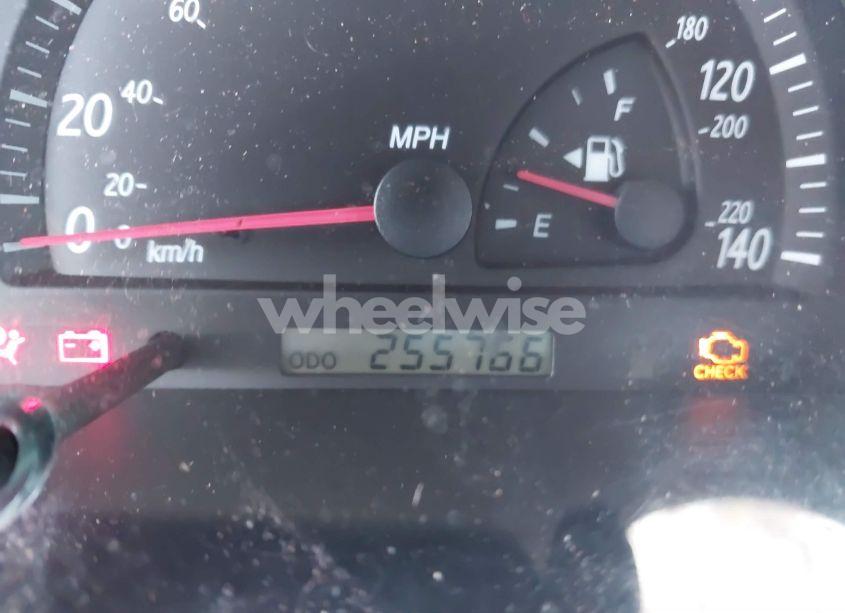 Photo 7 of 2004 Toyota Camry LE (VIN 4T1BE32KX4U833325)