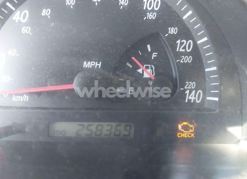 Photo 7 of 2004 Toyota Camry LE (VIN 4T1BE32KX4U833745)