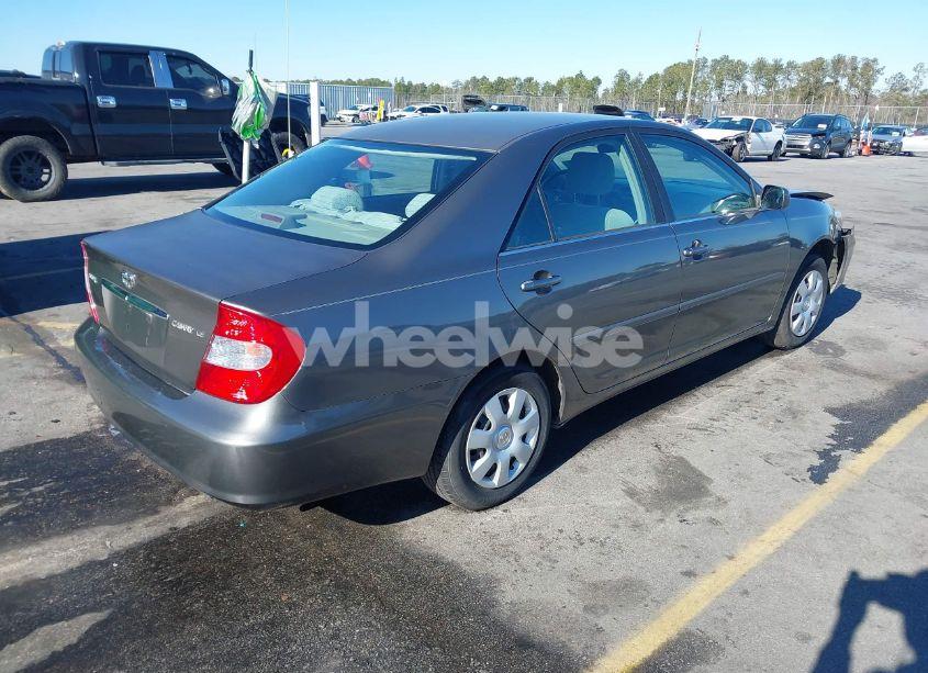 Photo 4 of 2004 Toyota Camry LE (VIN 4T1BE32KX4U853218)