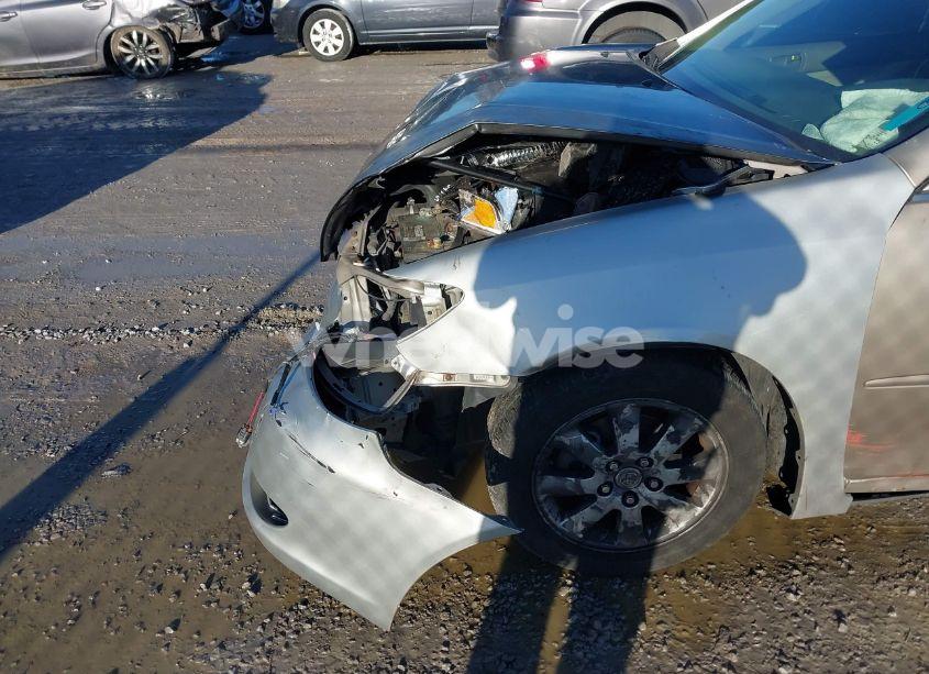 Photo 12 of 2004 Toyota Camry LE (VIN 4T1BE32KX4U864073)