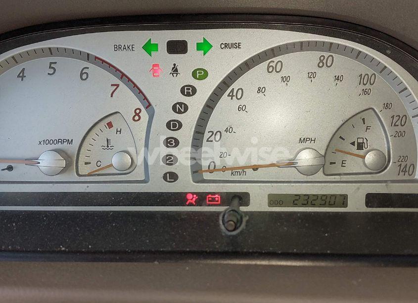 Photo 7 of 2004 Toyota Camry LE (VIN 4T1BE32KX4U864073)