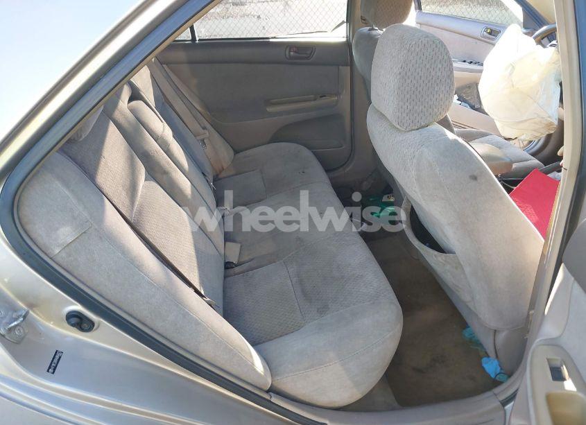 Photo 8 of 2004 Toyota Camry LE (VIN 4T1BE32KX4U864073)