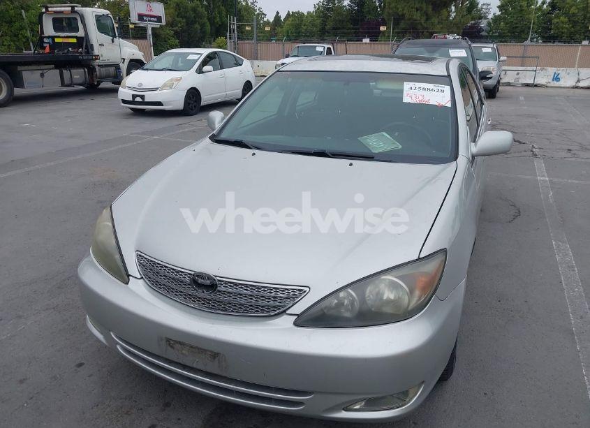 Photo 6 of 2004 Toyota Camry SE (VIN 4T1BE32KX4U879138)