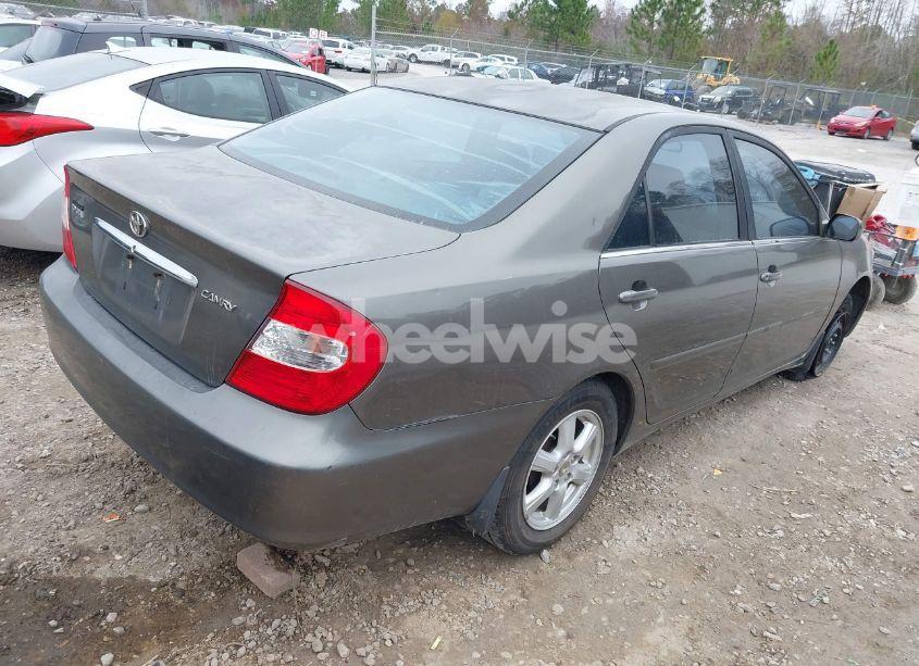 Photo 4 of 2004 Toyota Camry LE (VIN 4T1BE32KX4U881102)