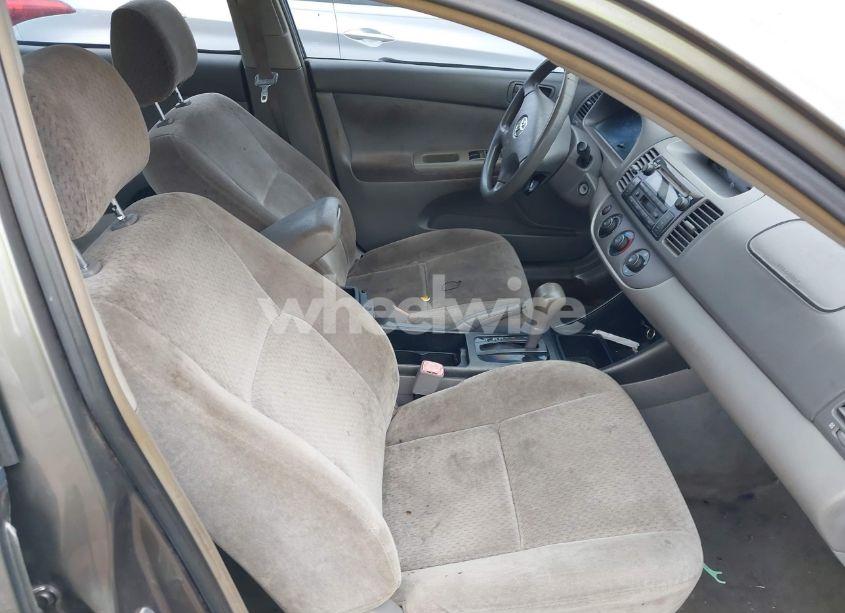 Photo 5 of 2004 Toyota Camry LE (VIN 4T1BE32KX4U881102)