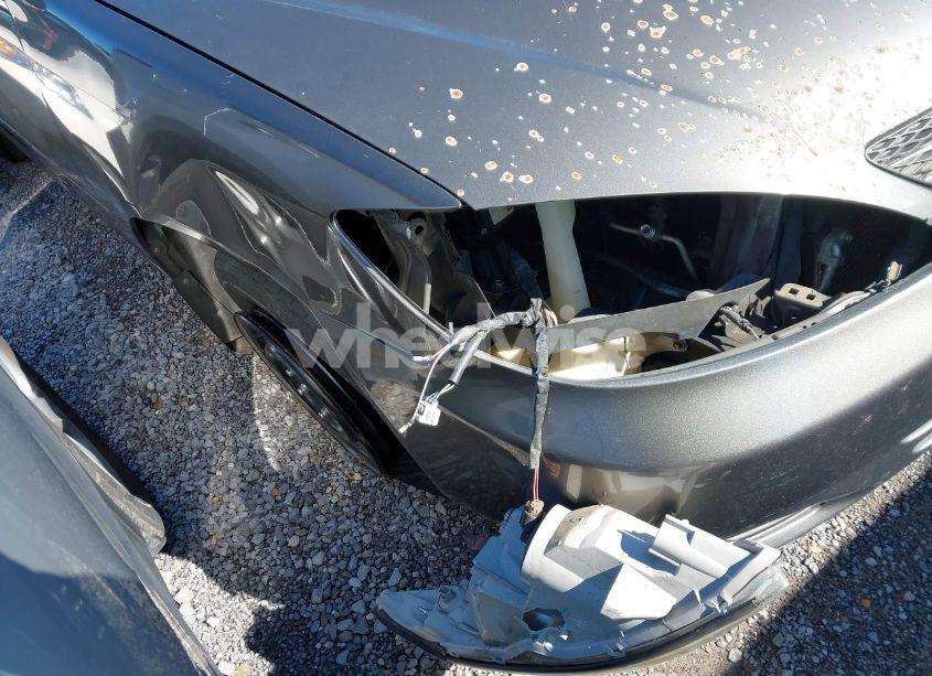 Photo 6 of 2004 Toyota Camry LE (VIN 4T1BE32KX4U881102)