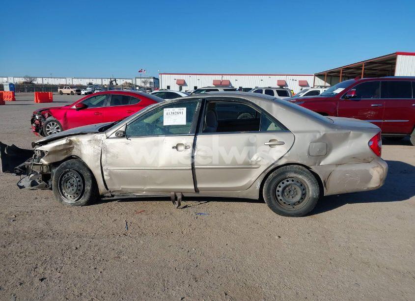 Photo 13 of 2004 Toyota Camry LE (VIN 4T1BE32KX4U902062)