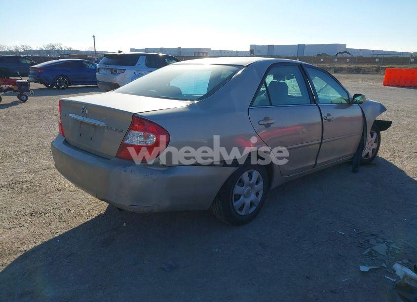 Photo 4 of 2004 Toyota Camry LE (VIN 4T1BE32KX4U902062)
