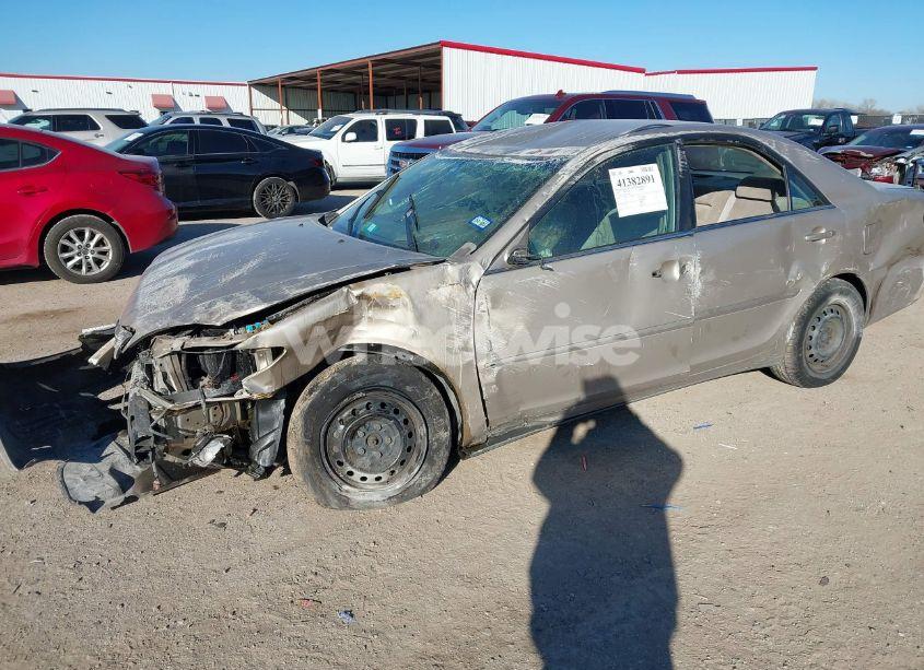 Photo 6 of 2004 Toyota Camry LE (VIN 4T1BE32KX4U902062)