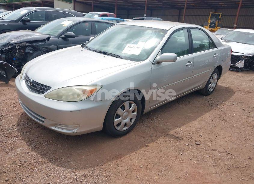 Photo 2 of 2004 Toyota Camry STD (VIN 4T1BE32KX4U914230)