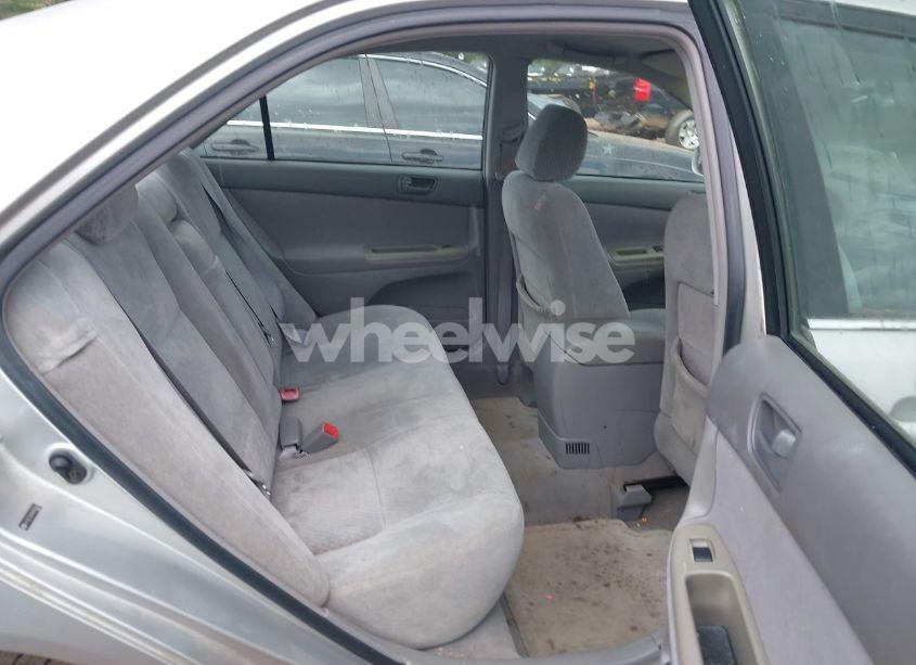 Photo 8 of 2004 Toyota Camry STD (VIN 4T1BE32KX4U914230)