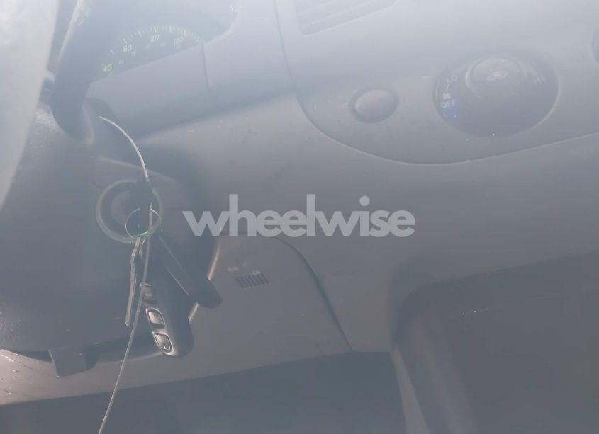 Photo 11 of 2004 Toyota Camry LE/SE/STD/XLE (VIN 4T1BE32KX4U919993)