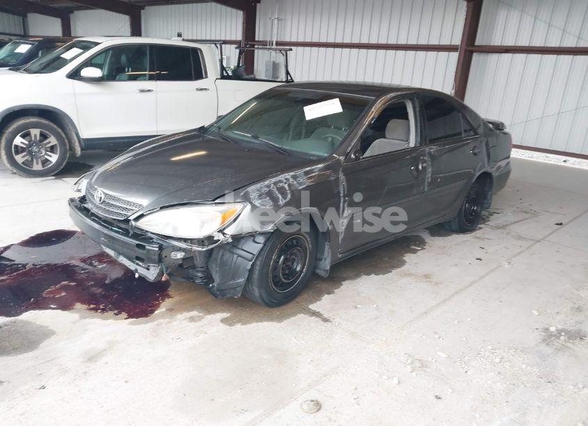 Photo 2 of 2004 Toyota Camry LE/SE/STD/XLE (VIN 4T1BE32KX4U919993)