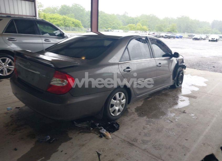 Photo 4 of 2004 Toyota Camry LE/SE/STD/XLE (VIN 4T1BE32KX4U919993)