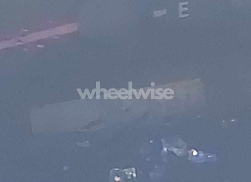 Photo 7 of 2004 Toyota Camry LE/SE/STD/XLE (VIN 4T1BE32KX4U919993)