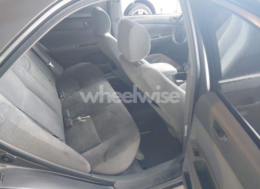 Photo 8 of 2004 Toyota Camry LE/SE/STD/XLE (VIN 4T1BE32KX4U919993)