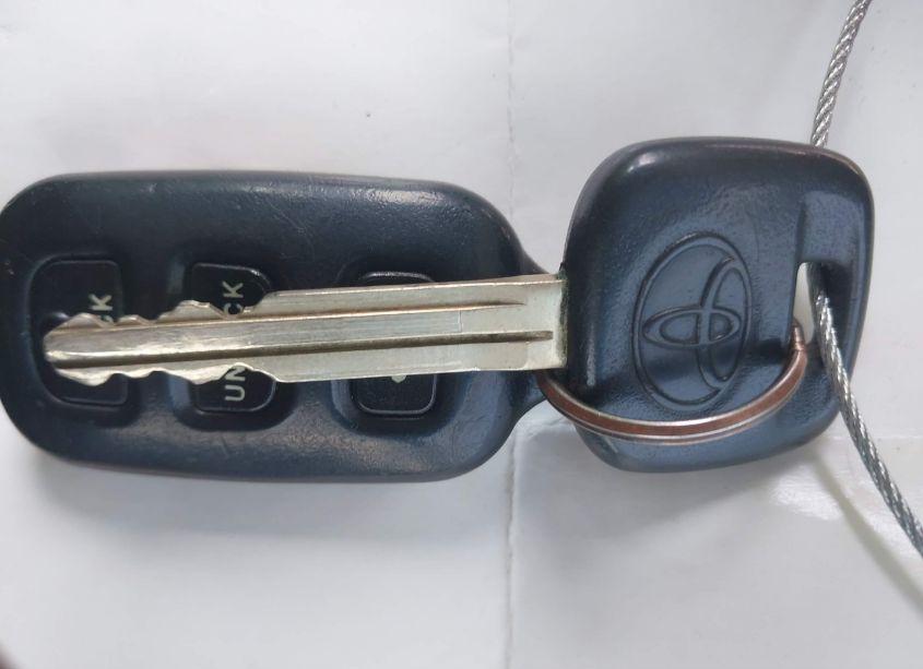 Photo 11 of 2004 Toyota Camry LE (VIN 4T1BE32KX4U930024)