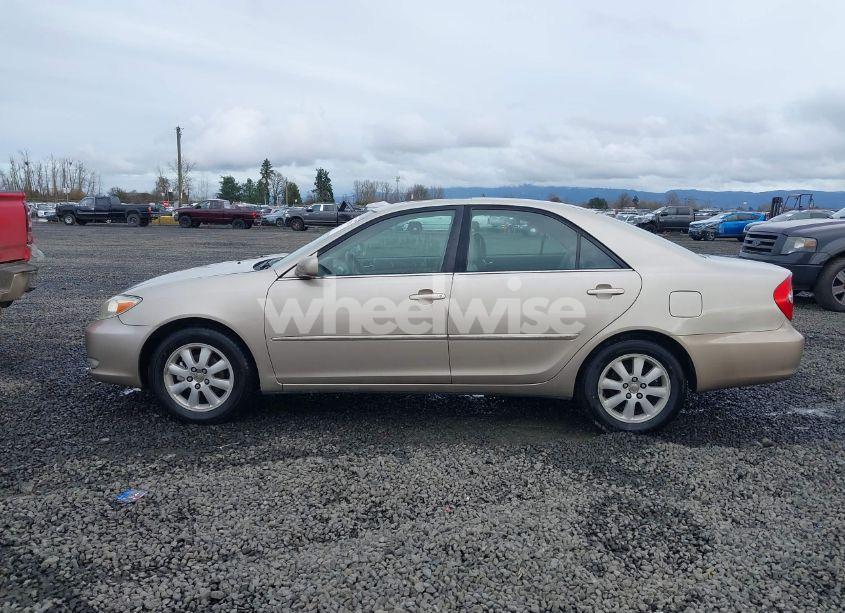 Photo 15 of 2004 Toyota Camry XLE (VIN 4T1BE32KX4U931609)
