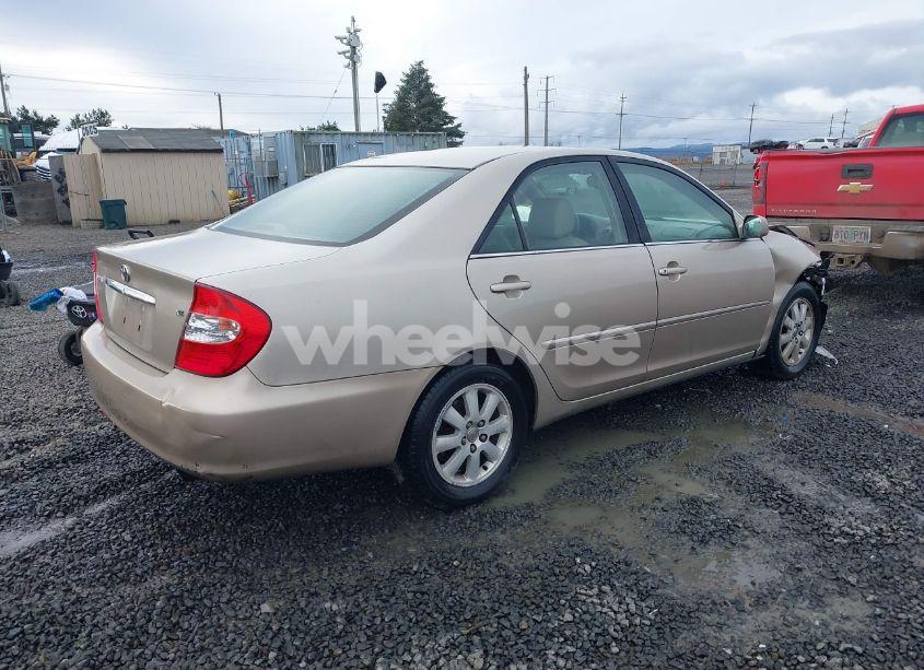 Photo 4 of 2004 Toyota Camry XLE (VIN 4T1BE32KX4U931609)