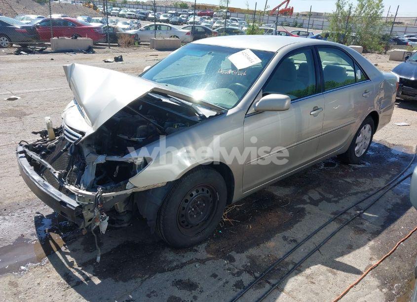 Photo 2 of 2005 Toyota Camry LE/SE/STD/XLE (VIN 4T1BE32KX5U030886)