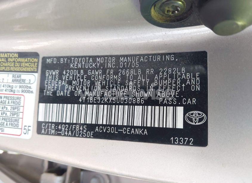 Photo 9 of 2005 Toyota Camry LE/SE/STD/XLE (VIN 4T1BE32KX5U030886)