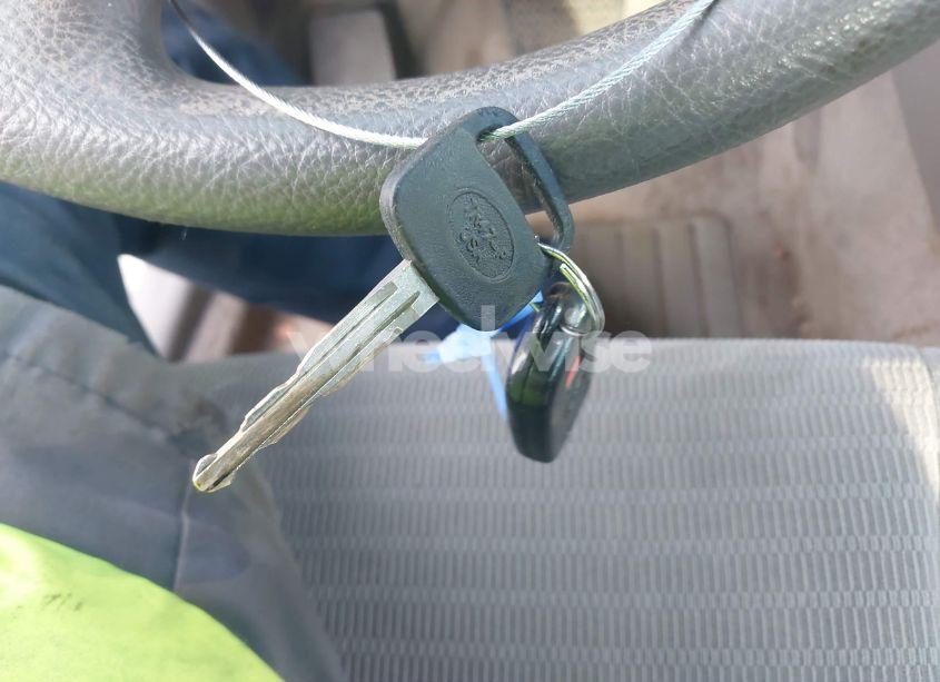 Photo 11 of 2005 Toyota Camry LE (VIN 4T1BE32KX5U045405)